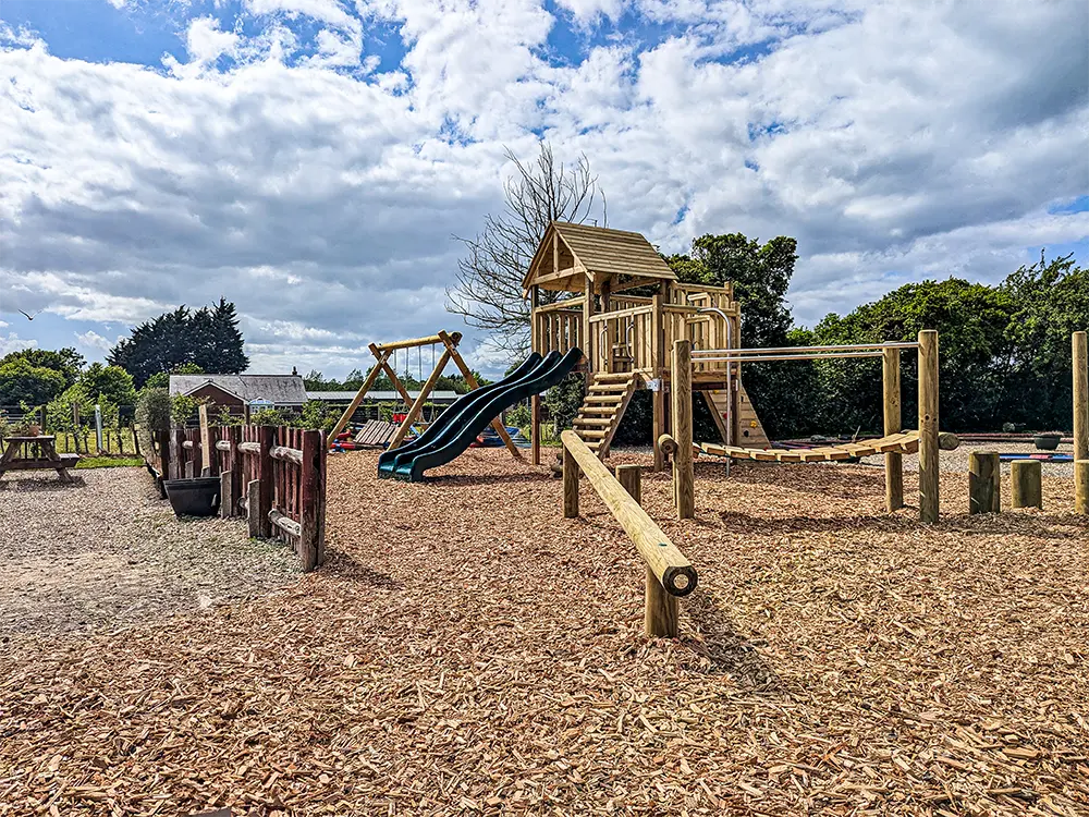 climbing frame at the horse and groom ningwood